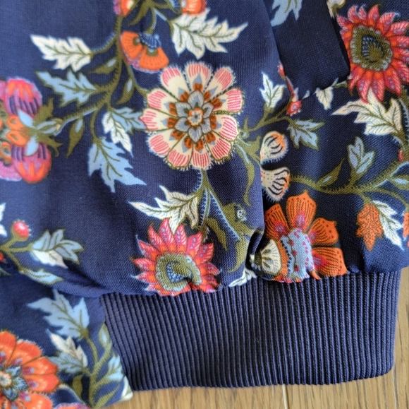 Floral Jacket - Picture 5 of 8